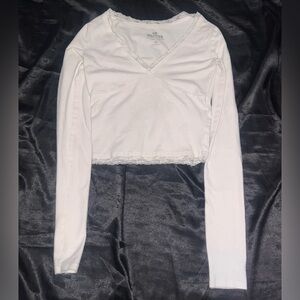 white lace long sleeve hollister crop top